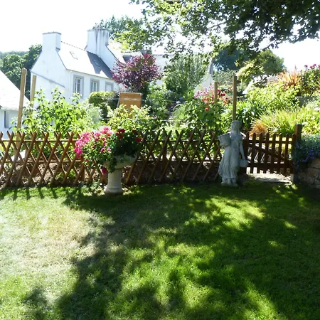 Demeure Des Tilleuls Bed & Breakfast Locquenole